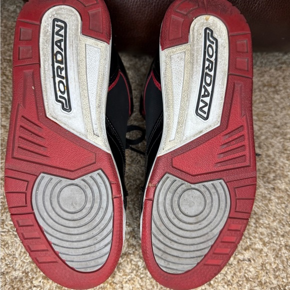 Jordan Kids Black and Red Sneakers - Picture 5 of 10